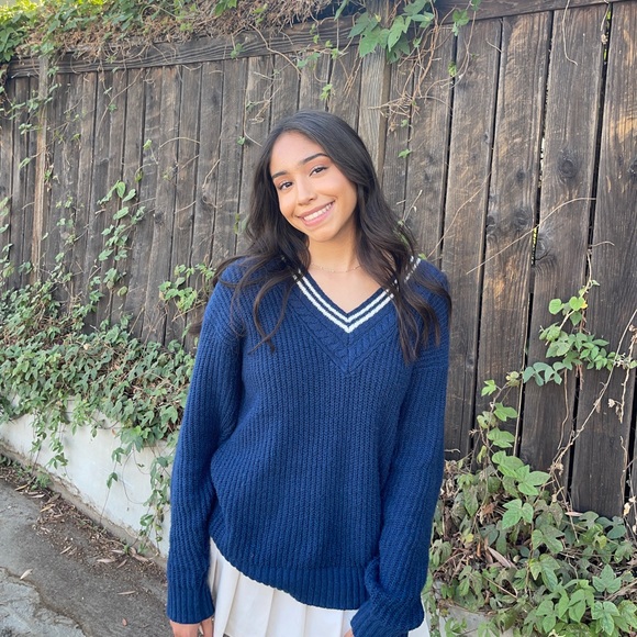 Meet your Posher, Sofia - Picture 1 of 1